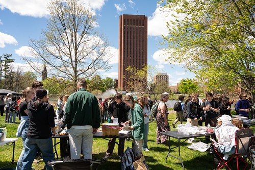 Spare Food at Farmers Market