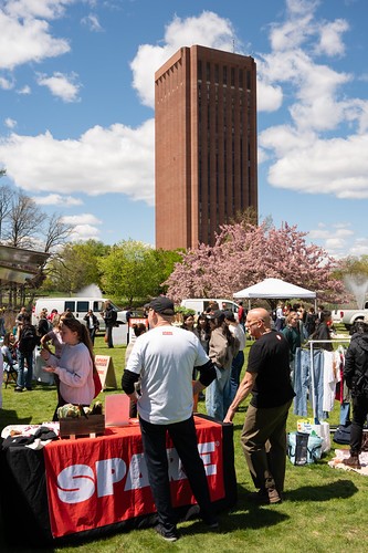 Spare Food at Farmers Market